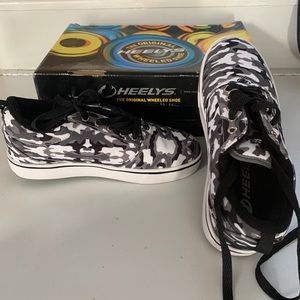 Brand new in box adult heelys